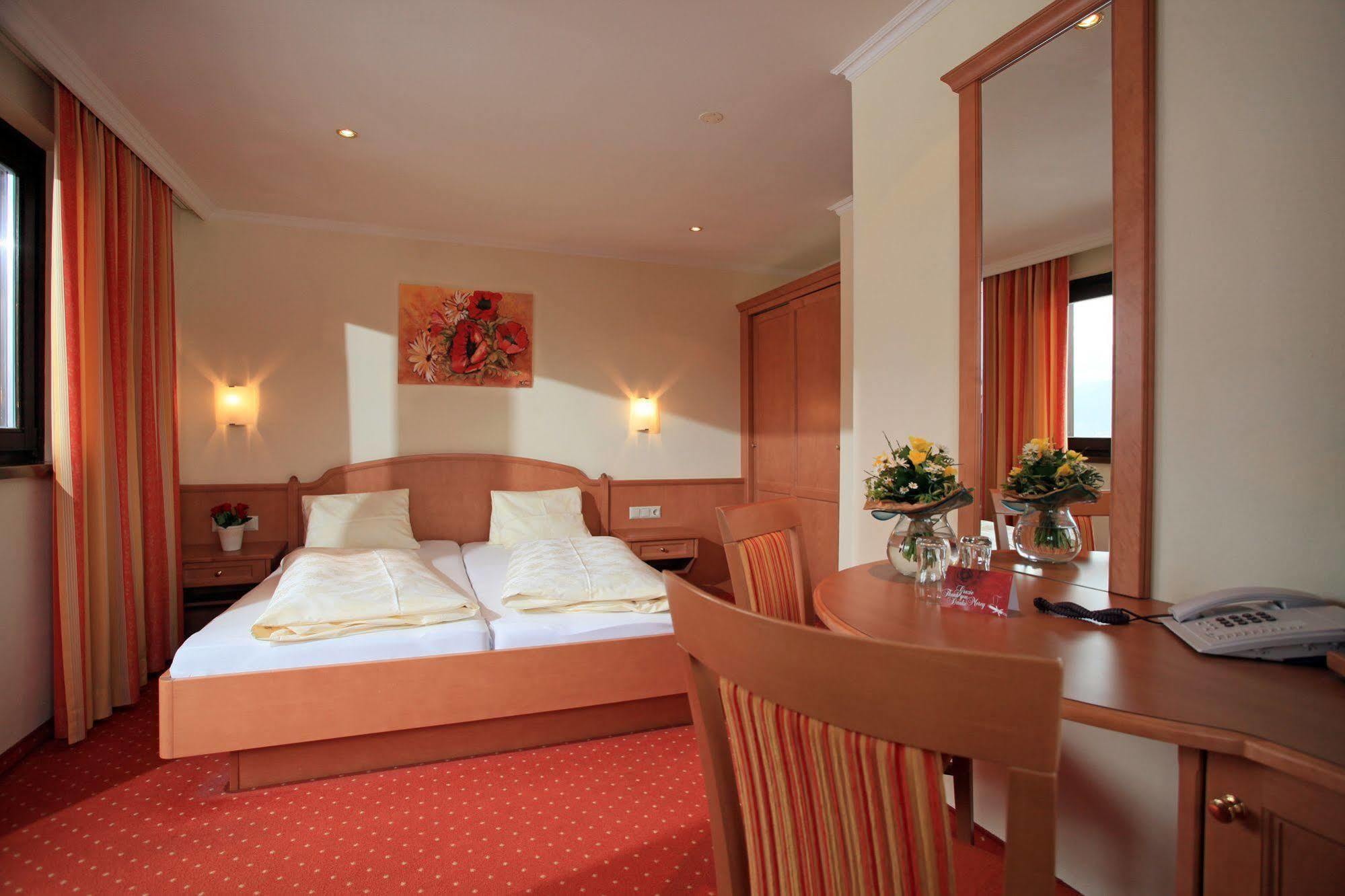 Landhotel Lechner Kirchberg in Tirol Exterior photo